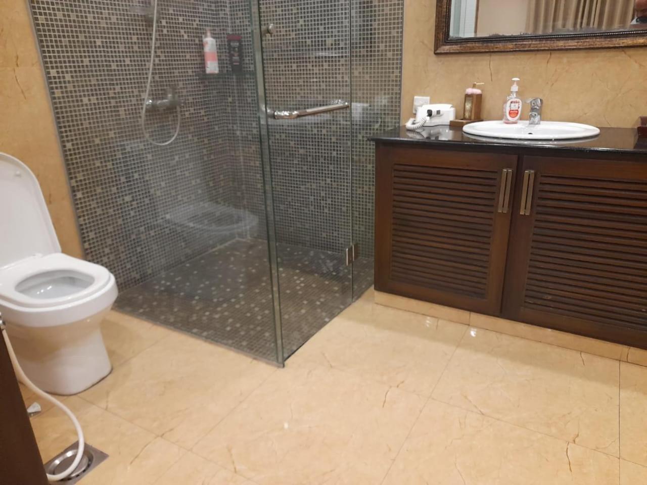Grand Regent Hotel And Suites Faisalabad Eksteriør billede